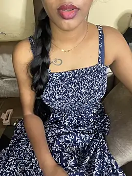 Snapshot of its_ur_flora chatting on 10.05.25 its ur flora online show from 10.05.25