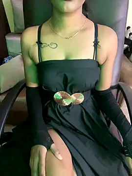 Snapshot of its_ur_flora chatting on 10.30.25 its ur flora online show from 10.30.25