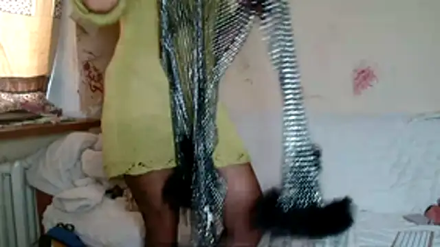 Snapshot of AsyaLulu chatting on 10.25.25 AsyaLulu online show from 10.25.25