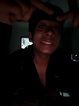 Snapshot of clasperhancock chatting on 10.30.25 clasperhancock online show from 10.30.25