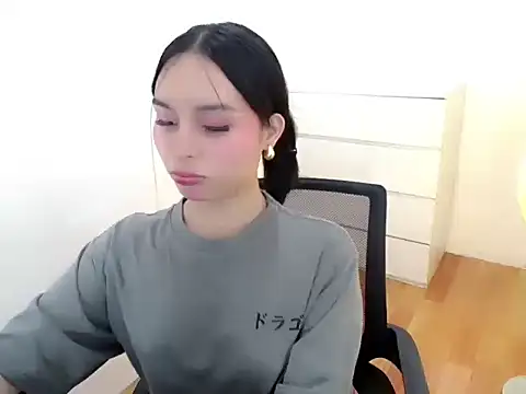 Snapshot of holly_tabby chatting on 09.09.25 holly tabby online show from 09.09.25