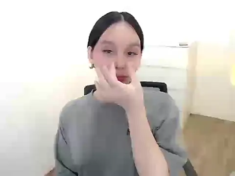 Snapshot of holly_tabby chatting on 10.17.25 holly tabby online show from 10.17.25