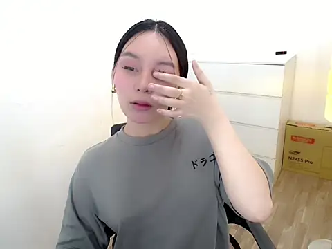 Snapshot of holly_tabby chatting on 11.15.25 holly tabby online show from 11.15.25