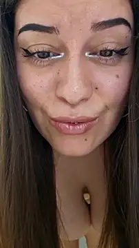 Snapshot of Larissa4U chatting on 10.01.25 Larissa4U online show from 10.01.25