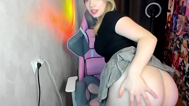 Snapshot of NicoleRiccii chatting on 06.11.26 NicoleRiccii online show from 06.11.26