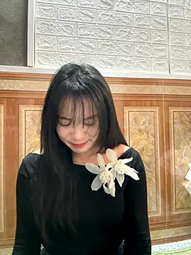 Snapshot of binejr chatting on 10.11.25 binejr online show from 10.11.25