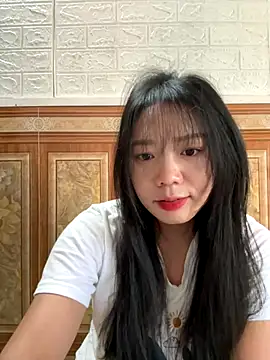 Snapshot of binejr chatting on 10.13.25 binejr online show from 10.13.25