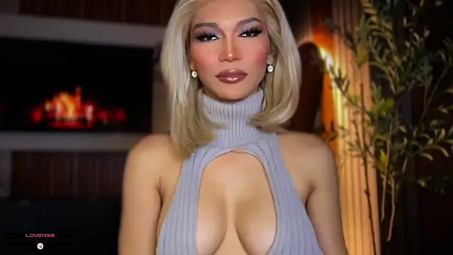 Snapshot of Huntress_xxx chatting on 07.24.26 Huntress xxx online show from 07.24.26