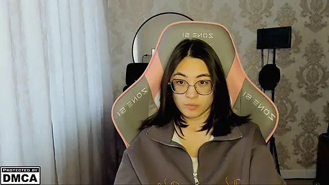 Snapshot of MeilideQian1 chatting on 10.07.25 MeilideQian1 online show from 10.07.25