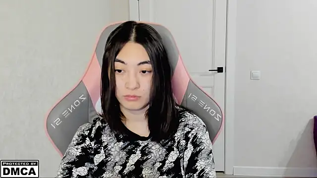 Snapshot of MeilideQian1 chatting on 11.06.25 MeilideQian1 online show from 11.06.25