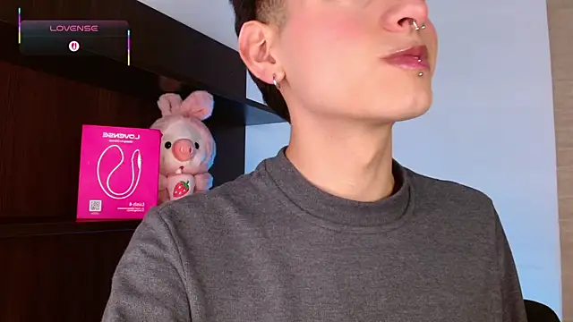 Ezra Storm online show from 12.03.25