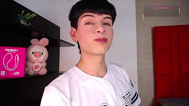 Ezra Storm online show from 01.18.26