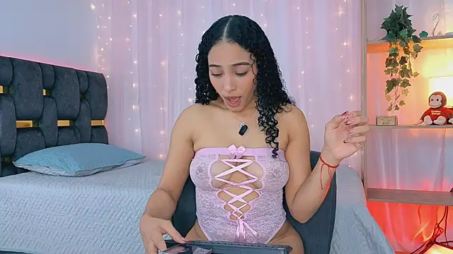 Snapshot of anitaglow chatting on 10.08.25 anitaglow online show from 10.08.25