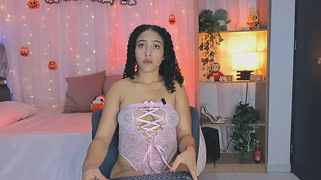 Snapshot of anitaglow chatting on 10.24.25 anitaglow online show from 10.24.25