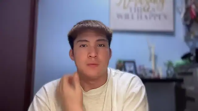 Snapshot of lovely_jay chatting on 09.10.25 lovely jay online show from 09.10.25