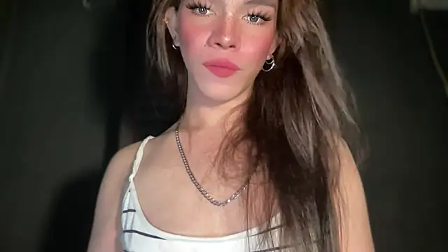 Snapshot of Misselliefayexxx chatting on 12.03.25 Misselliefayexxx online show from 12.03.25