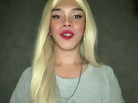 Snapshot of Misselliefayexxx chatting on 02.10.26 Misselliefayexxx online show from 02.10.26