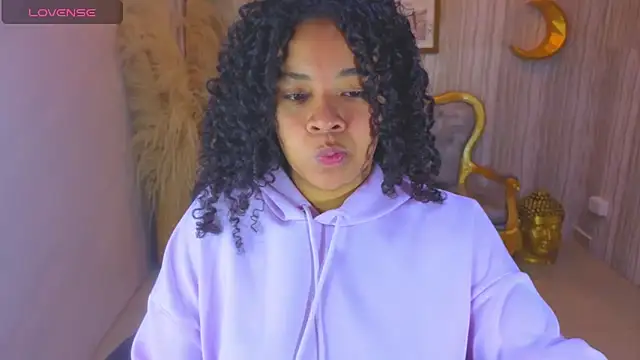 Snapshot of risada_temptation_s chatting on 10.30.25 risada temptation s online show from 10.30.25