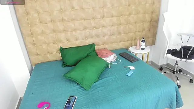 MiiaSmith   online show from 11.06.25