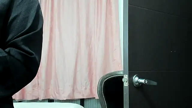 Snapshot of ADHARAMILLER__1111 chatting on 10.31.25 ADHARAMILLER 1111 online show from 10.31.25