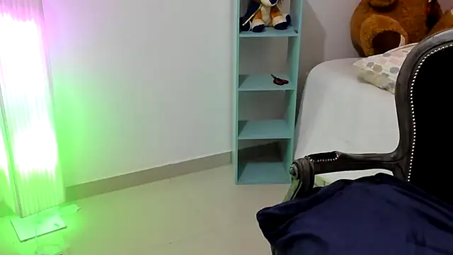 Snapshot of ADHARAMILLER__1111 chatting on 11.03.25 ADHARAMILLER 1111 online show from 11.03.25