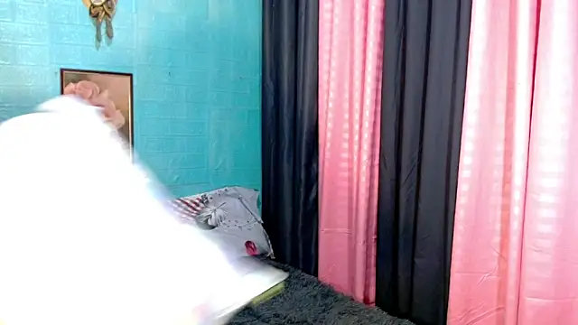 Emmats04 online show from 11.12.25