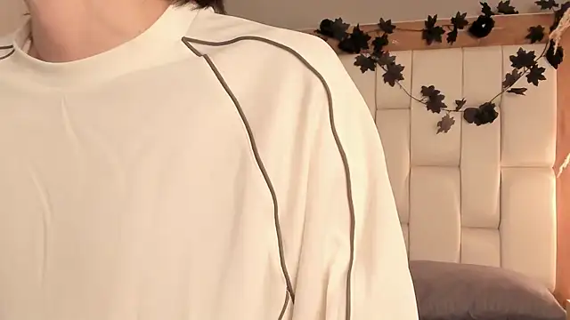 Daphne And Roger online show from 12.23.25