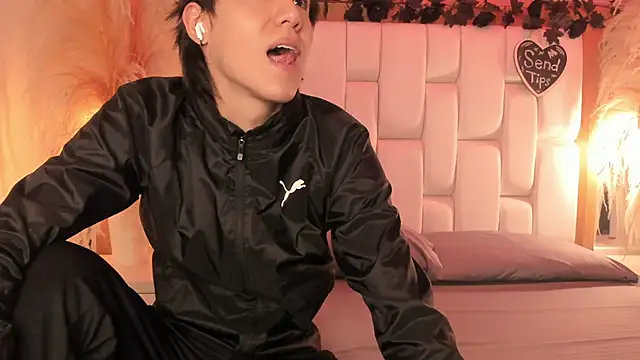 Daphne And Roger online show from 03.03.26