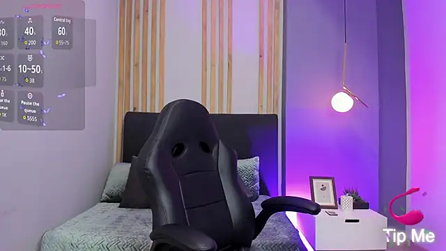 ivy collins  online show from 10.05.25