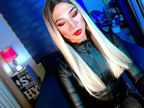 Snapshot of shane_cumsalot chatting on 10.04.25 shane cumsalot online show from 10.04.25