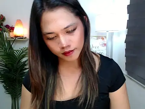 Snapshot of scarlett_brownx69 chatting on 10.05.25 scarlett brownx69 online show from 10.05.25