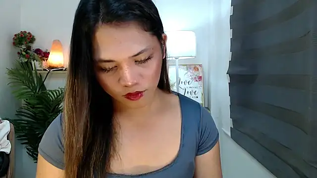 Snapshot of scarlett_brownx69 chatting on 11.08.25 scarlett brownx69 online show from 11.08.25