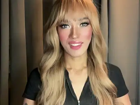 Snapshot of Lust-sluttymira chatting on 10.03.25 Lust-sluttymira online show from 10.03.25