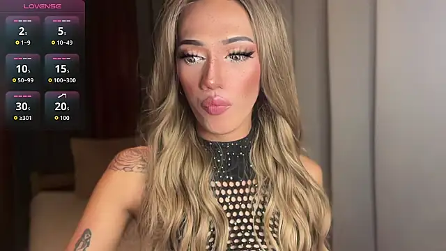 Snapshot of Lust-sluttymira chatting on 10.16.25 Lust-sluttymira online show from 10.16.25