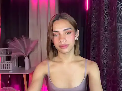 Lovelynikki03 online show from 10.14.25