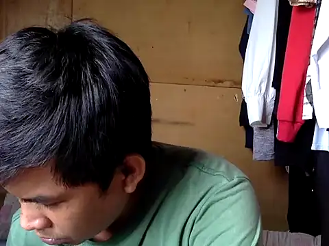 Snapshot of SteveFoxxe chatting on 10.02.25 SteveFoxxe online show from 10.02.25