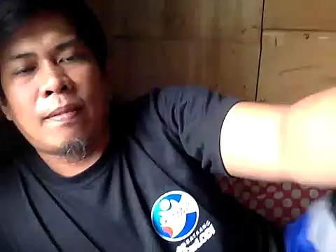 Snapshot of SteveFoxxe chatting on 10.28.25 SteveFoxxe online show from 10.28.25