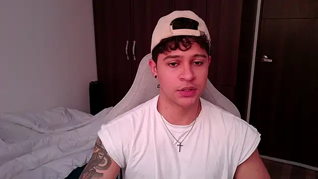 domsantiago  online show from 09.21.25