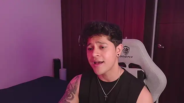 domsantiago  online show from 10.01.25