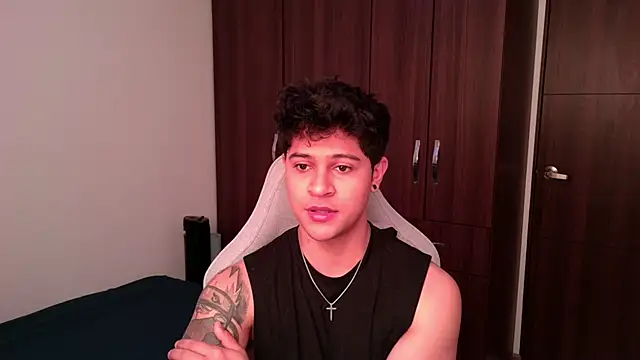 domsantiago  online show from 10.01.25