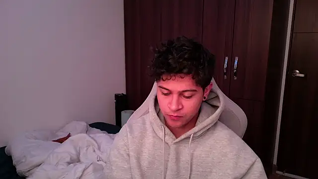 domsantiago  online show from 10.03.25