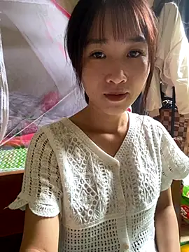 Snapshot of oneyou_400 chatting on 10.02.25 oneyou 400 online show from 10.02.25