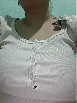 Snapshot of Shiny_Babe chatting on 05.26.26 Shiny Babe online show from 05.26.26
