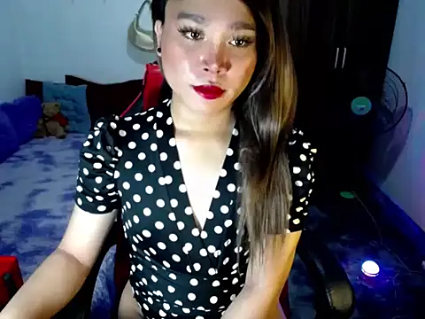 Urassiansweetcummer online show from 03.25.26