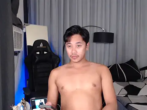 Snapshot of alexsuckable01 chatting on 07.18.26 alexsuckable01 online show from 07.18.26