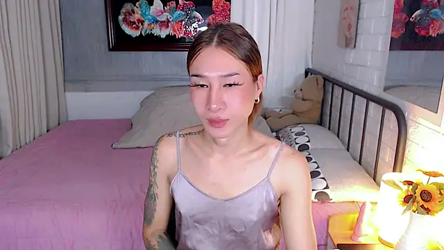 TRANSGODDESSA online show from 11.30.25