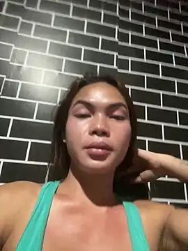 lucyheart777 online show from 12.17.25