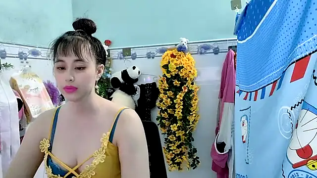 emgaixinhngoan online show from 09.18.25