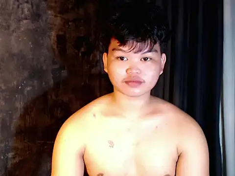 Snapshot of Reynelcock chatting on 10.01.25 Reynelcock online show from 10.01.25