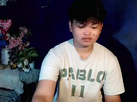 Snapshot of Reynelcock chatting on 10.24.25 Reynelcock online show from 10.24.25